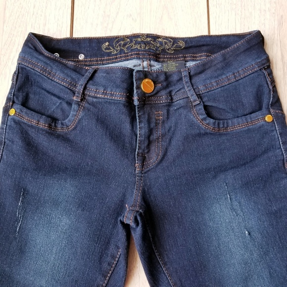Queen Jeans | Size 7 Juniors - Picture 4 of 5